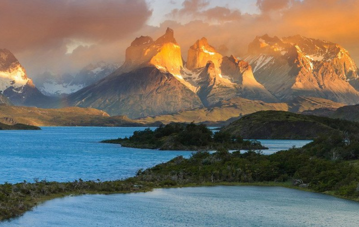 Patagonia Travel Guide: Exploring Glaciers & Dramatic Peaks
