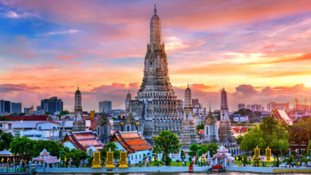 The "Secret" Angle: The Bangkok Most Tourists Never Find (But Locals Love)